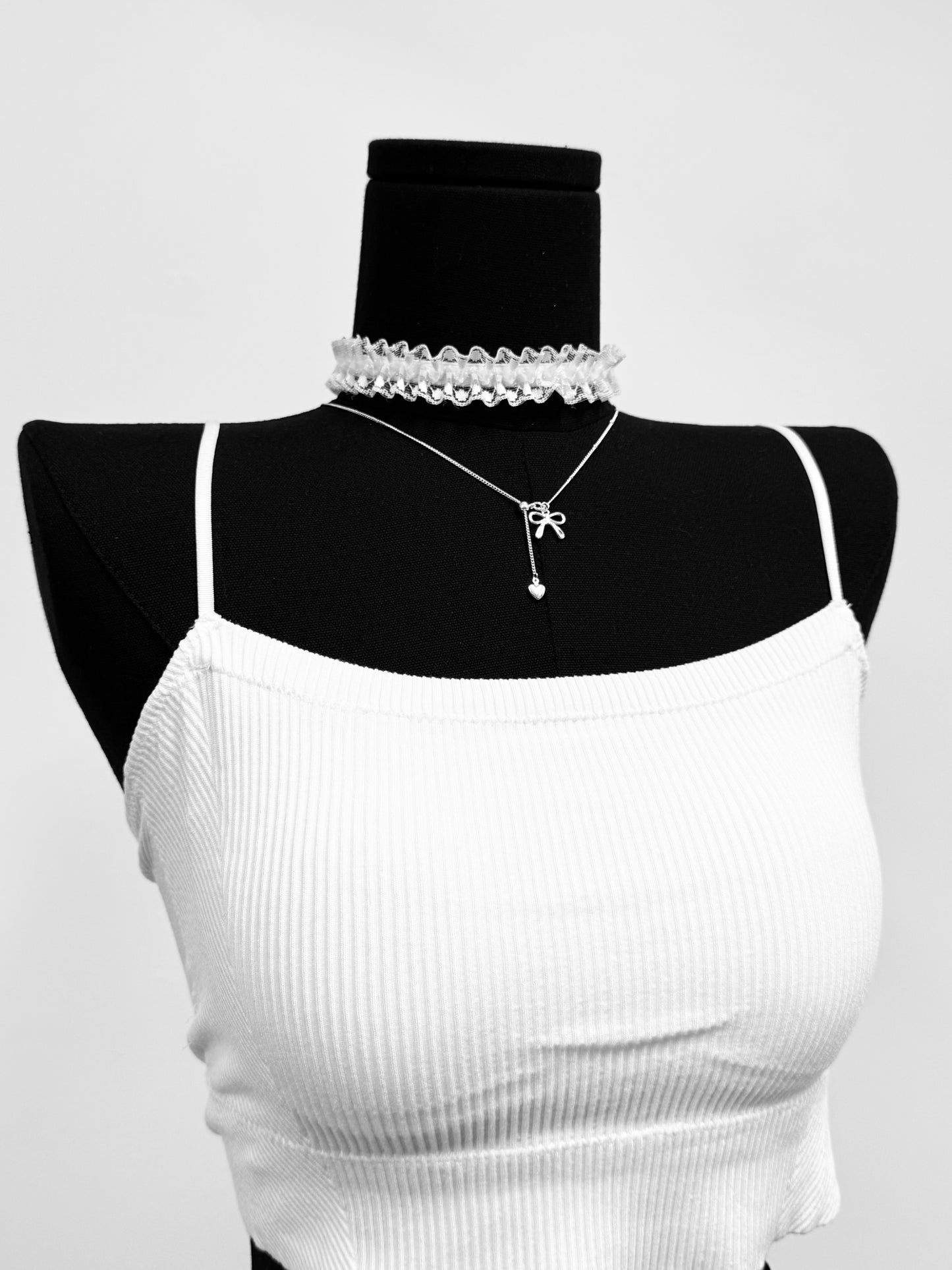 S784 Lace Choker