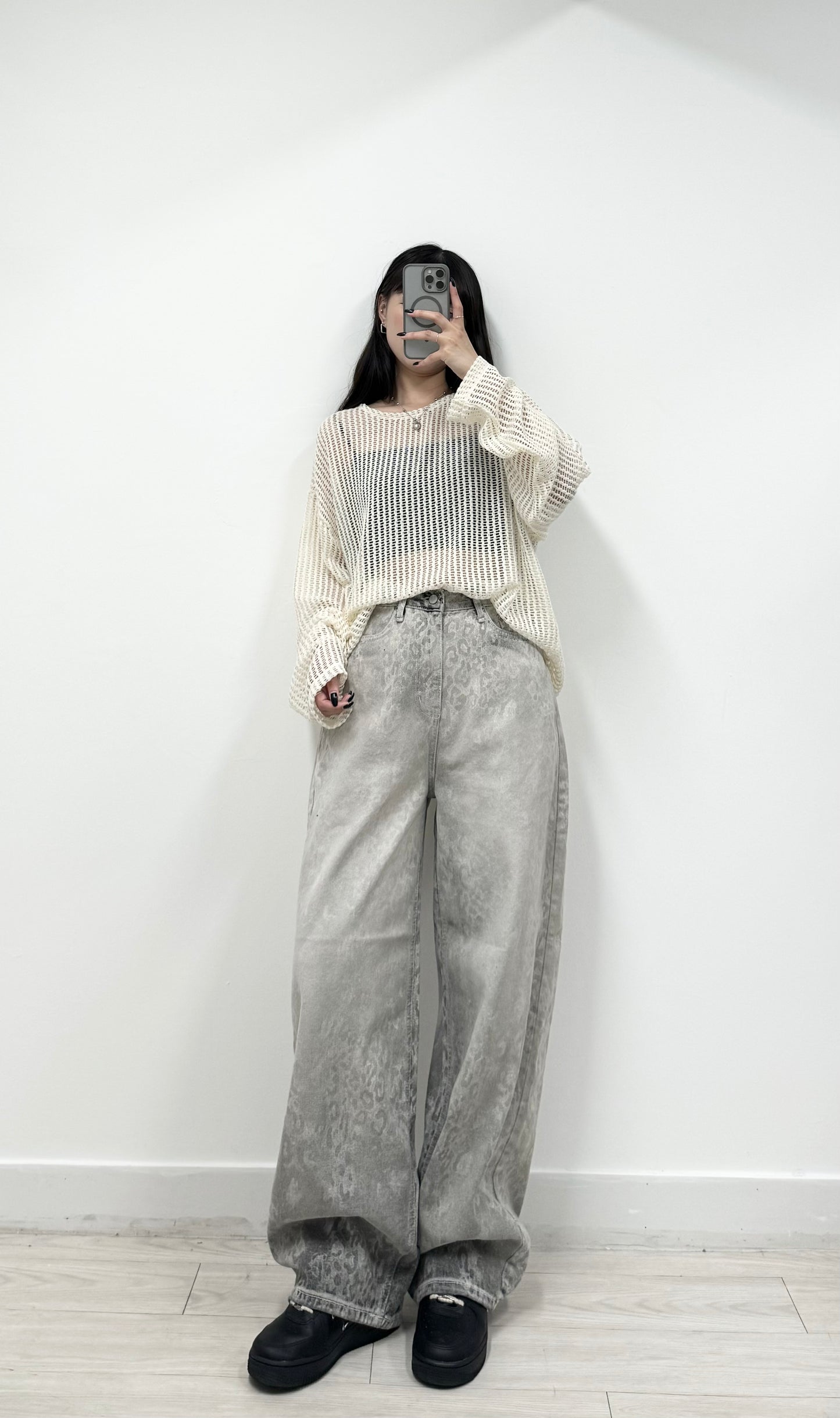 S748 暗豹紋淺銀灰闊身牛仔褲