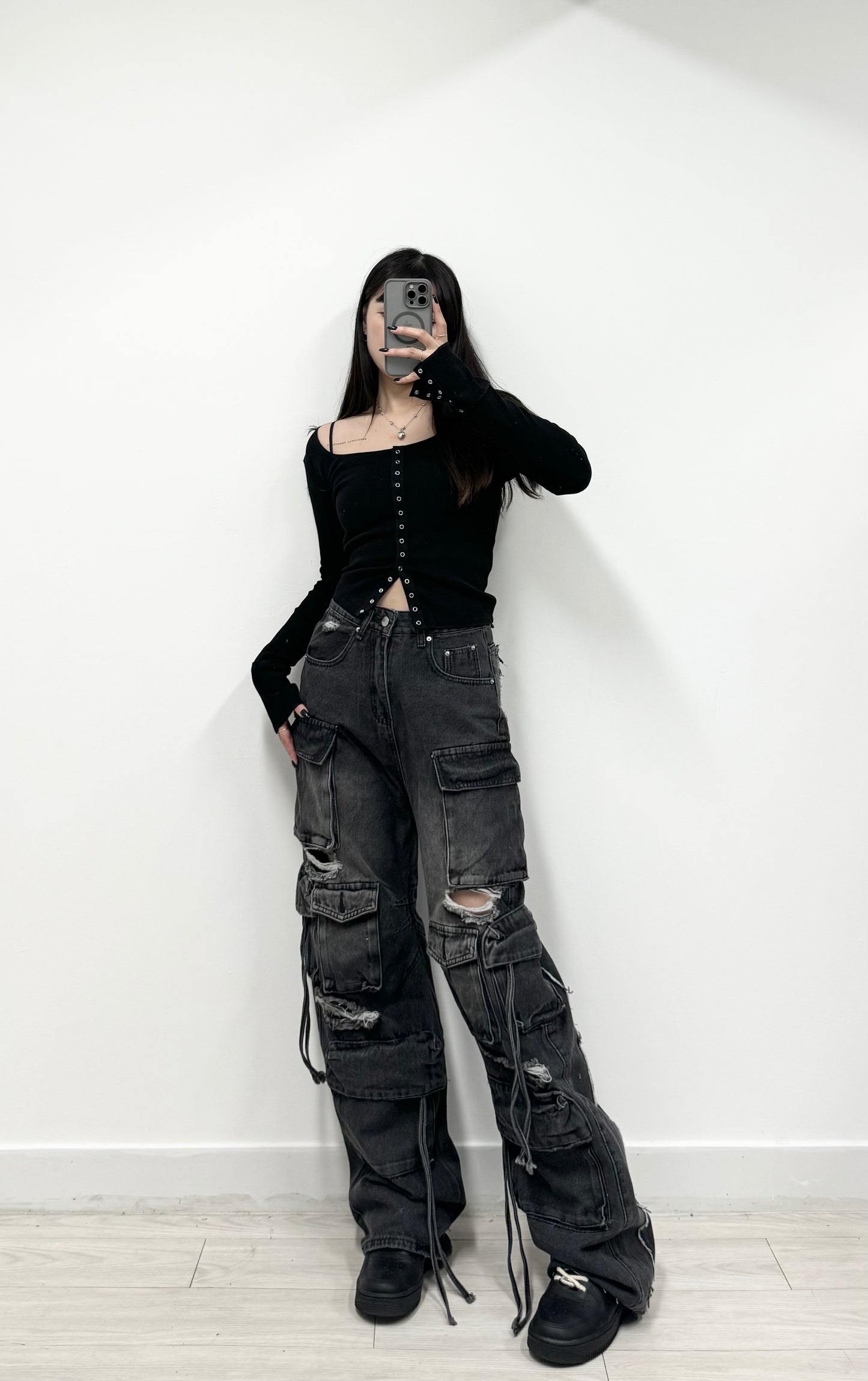 S728 型格口袋吊繩牛仔褲