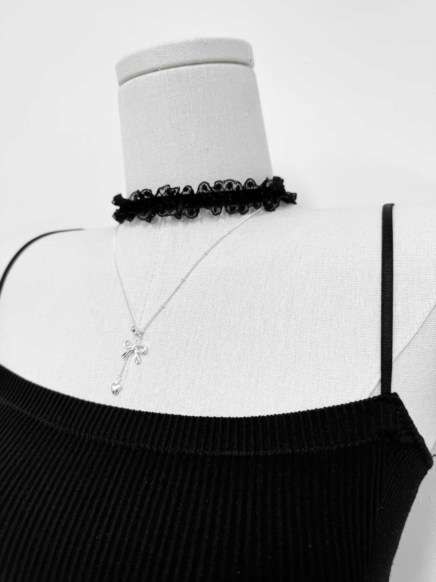 S784 Lace Choker